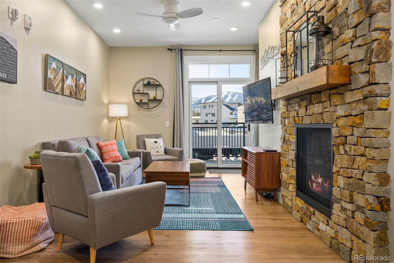 400 Baker Drive - Photo 1