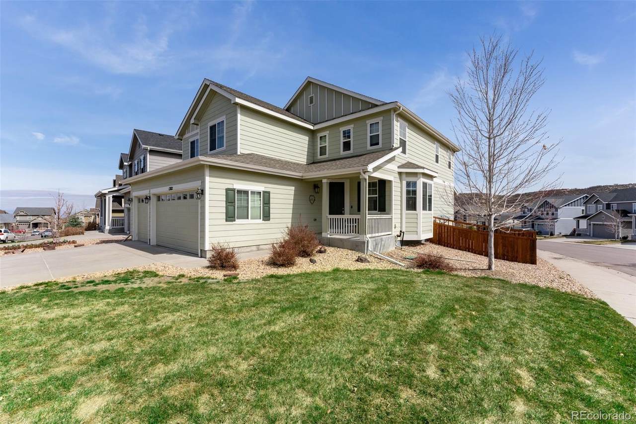 1382 Raindrop Way - Photo 1