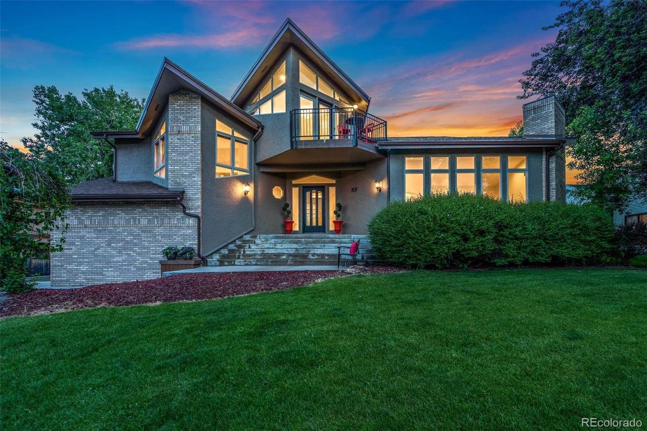 707 Breakwater Drive - Photo 1