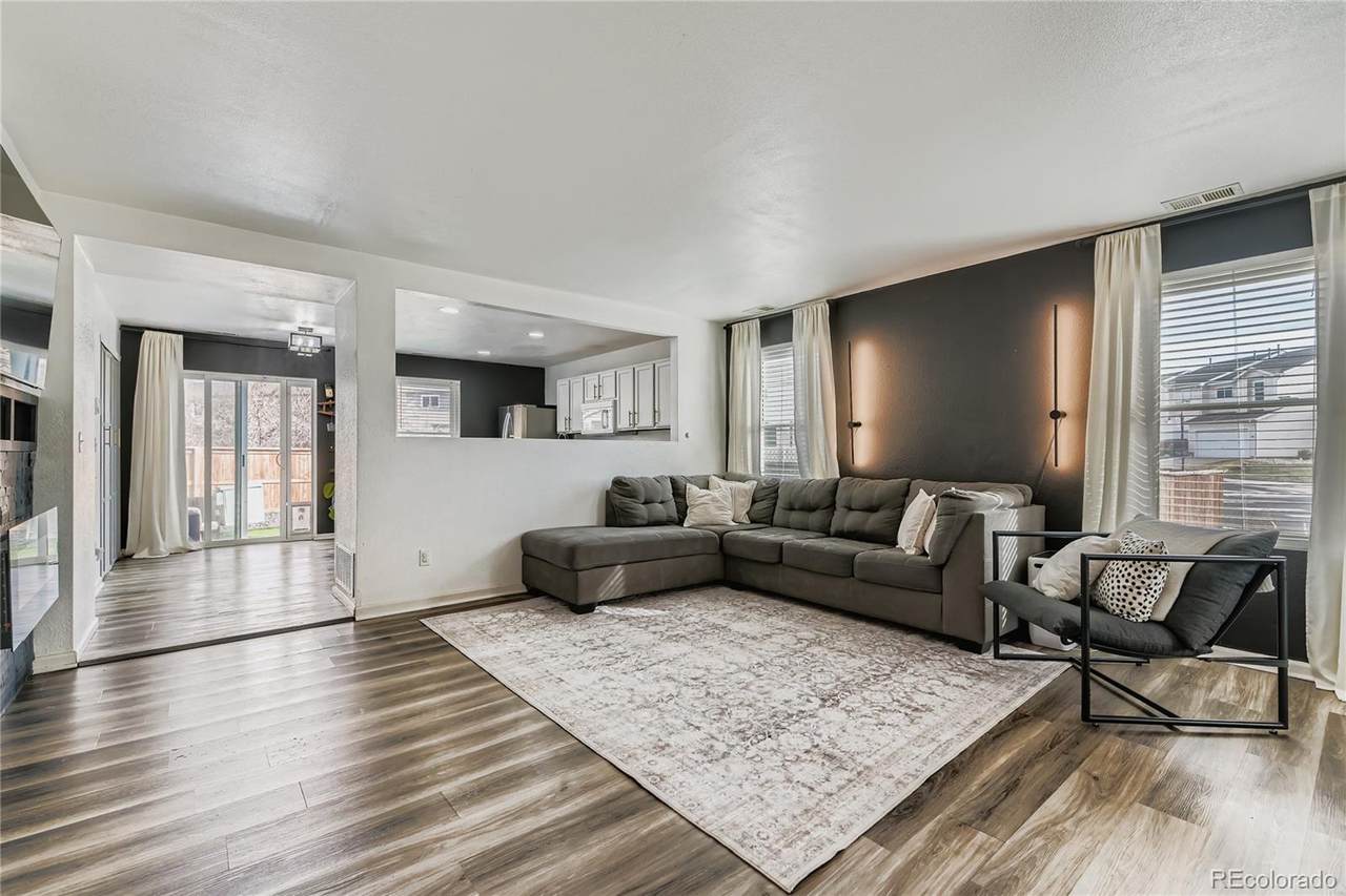892 Mockingbird Lane - Photo 1