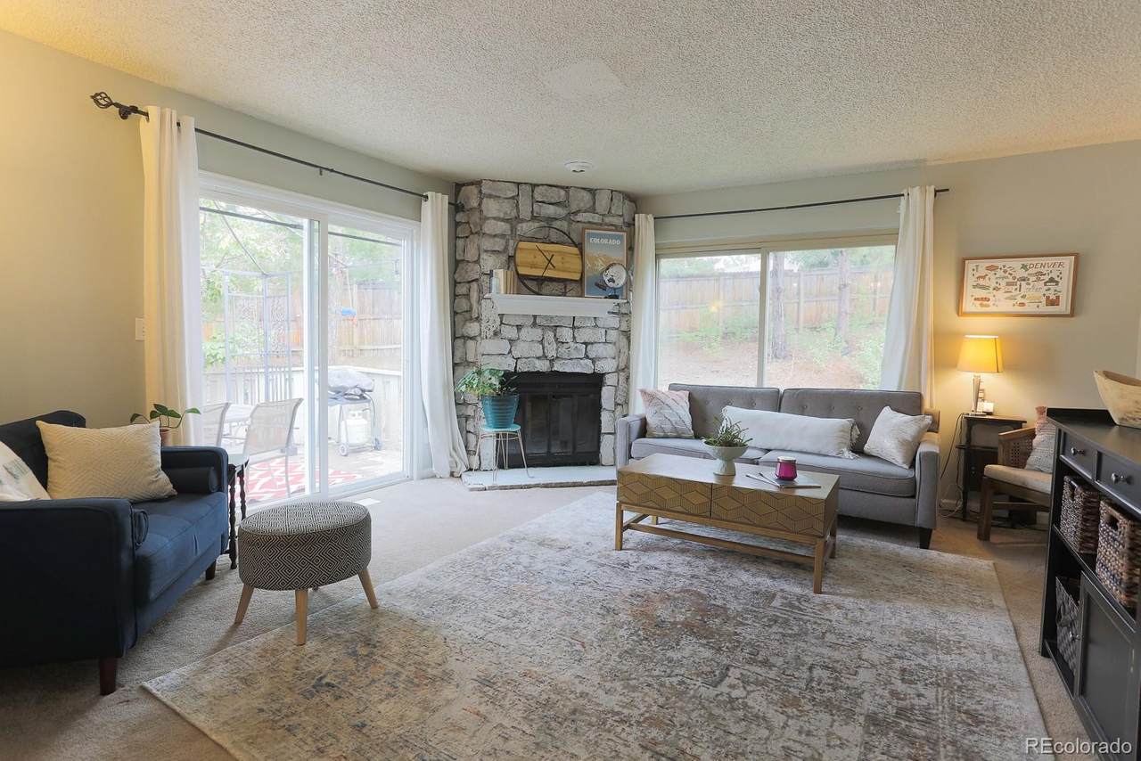 32 Mountain Shadows Court - Photo 1