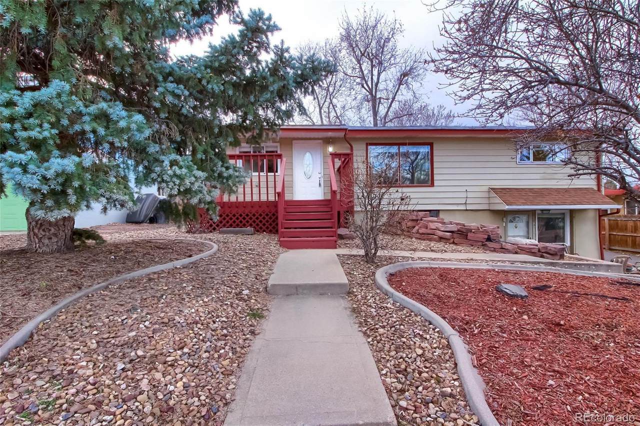 5489 Greenwood Street - Photo 1
