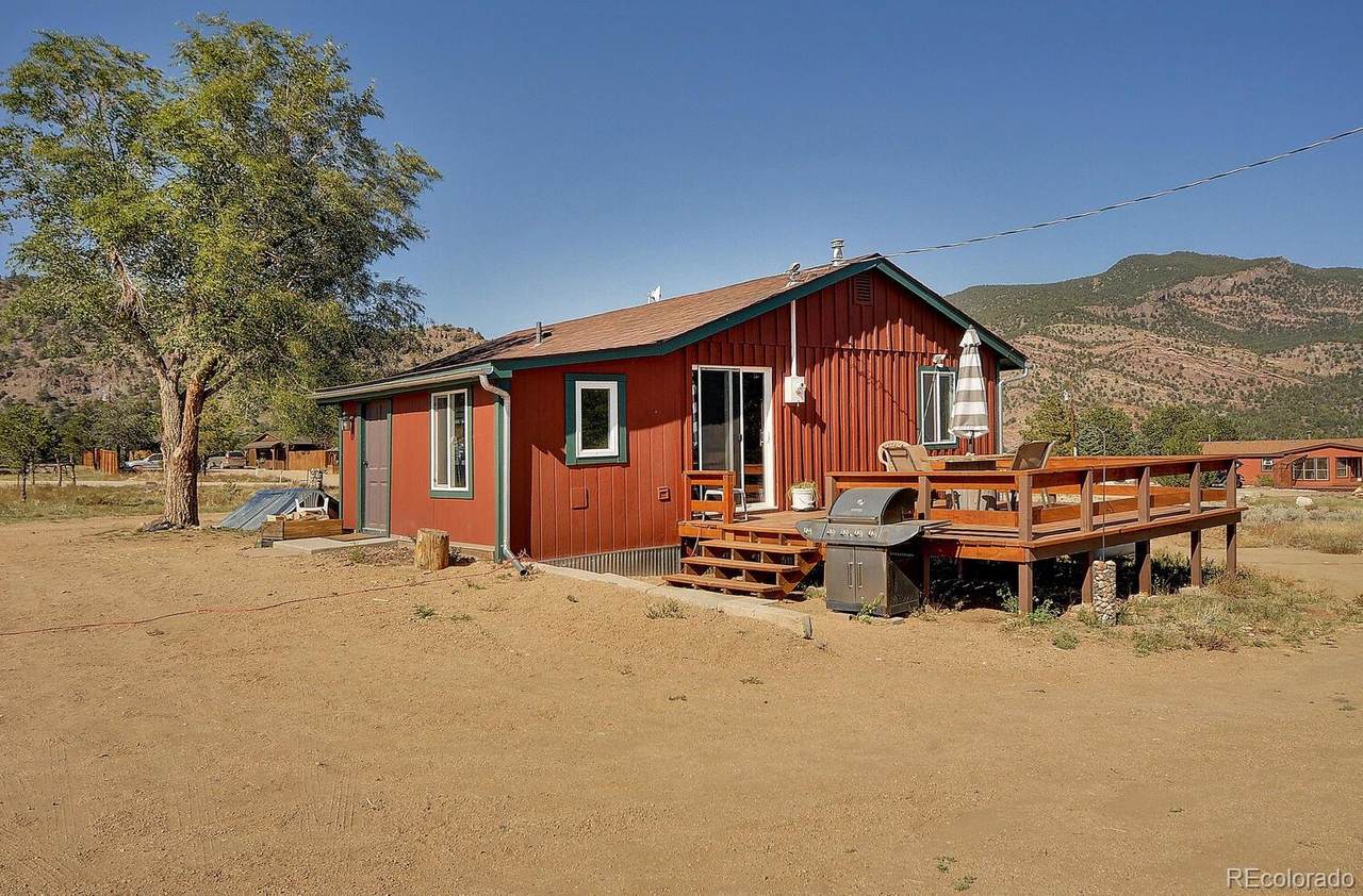 767 Holiday Hills Boulevard - Photo 1