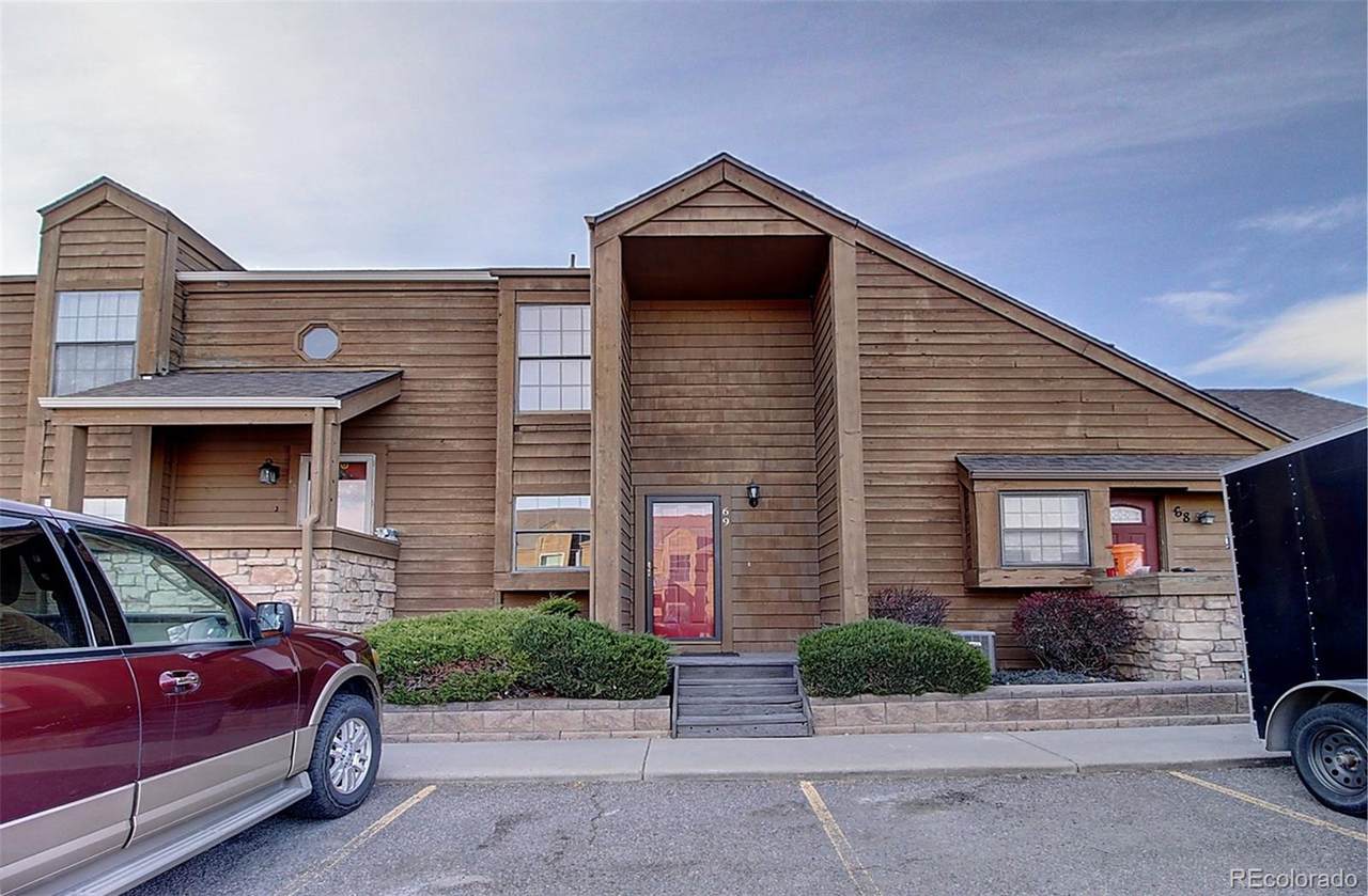2569 Devonshire Court - Photo 1