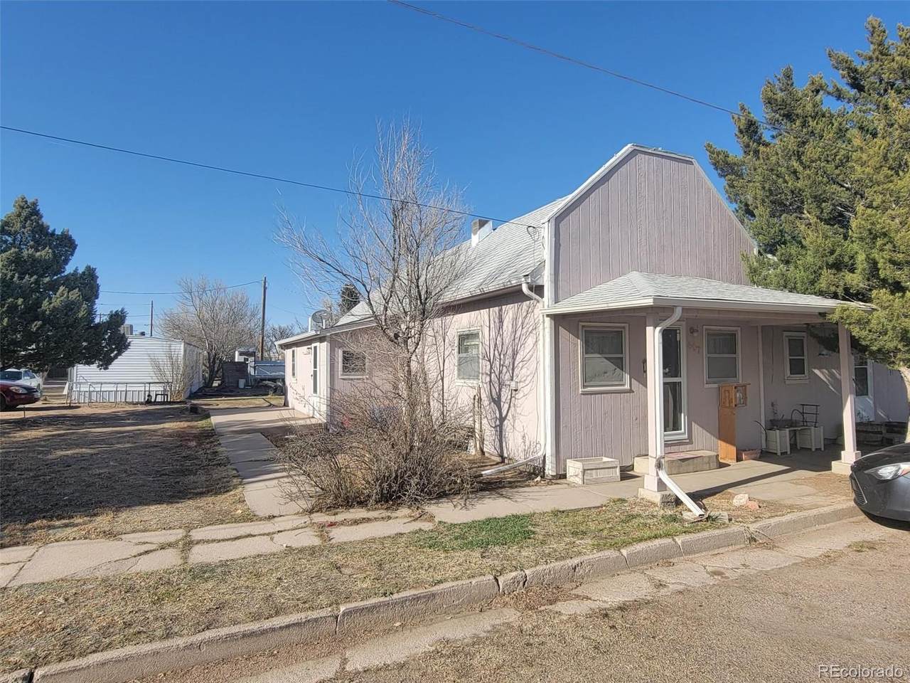 807 Front Street - Photo 1