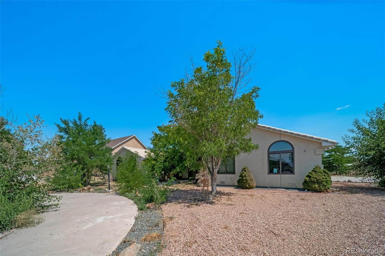 305 Kimble Avenue - Photo 1