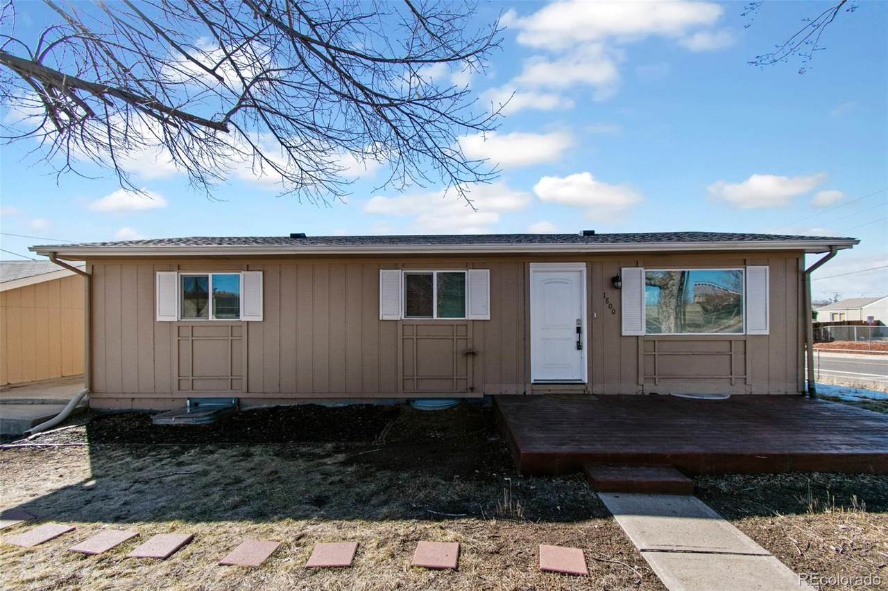 1800 Jewell Avenue - Photo 1