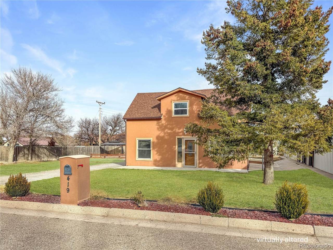 419 Illinois Avenue - Photo 1