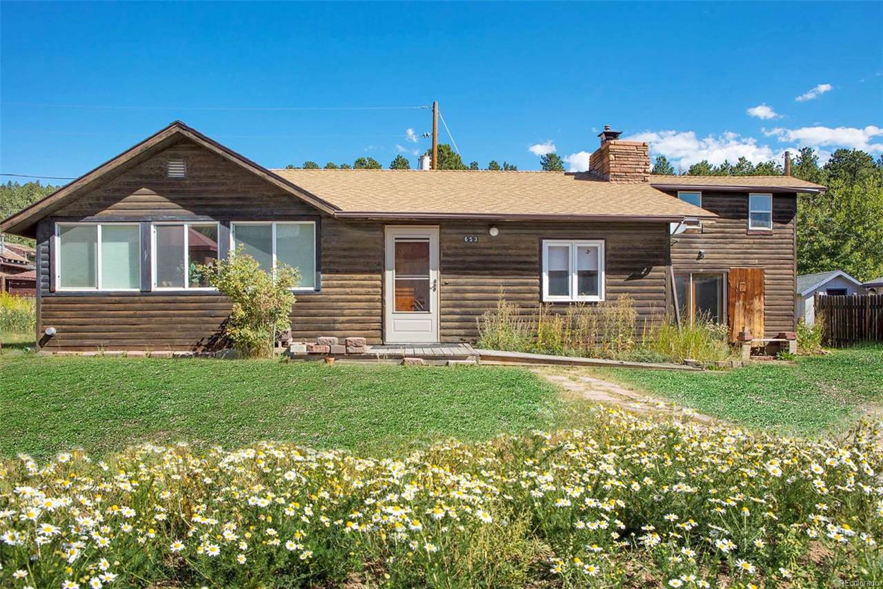 653 4th Street - Photo 1
