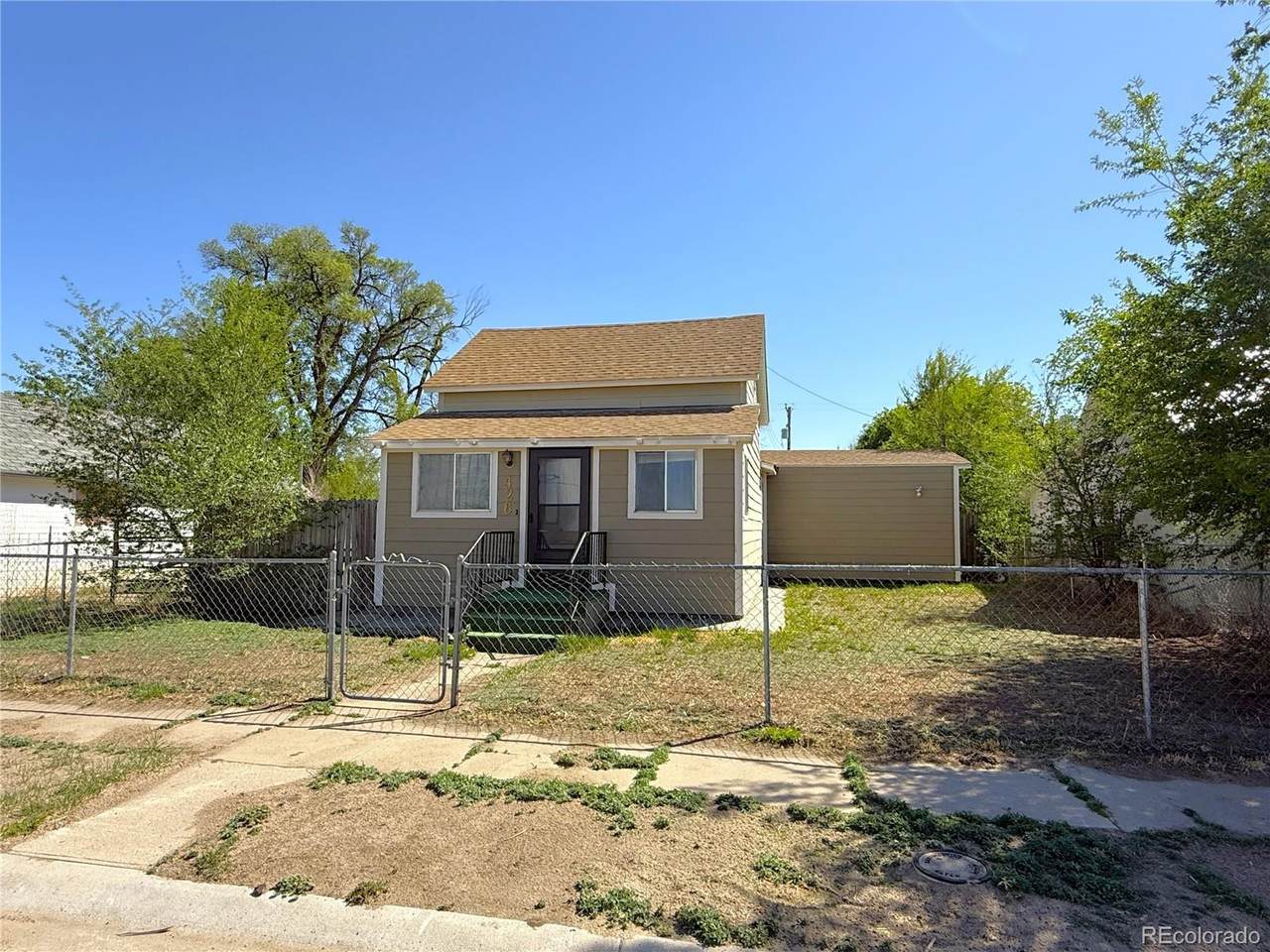 426 3rd Street - Photo 1