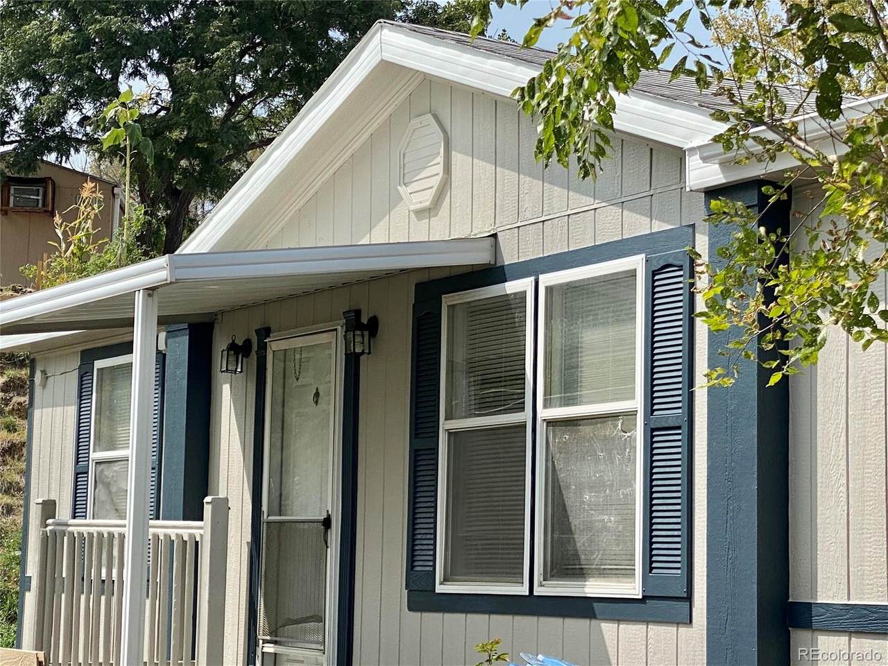 9400 Elm Court - Photo 1