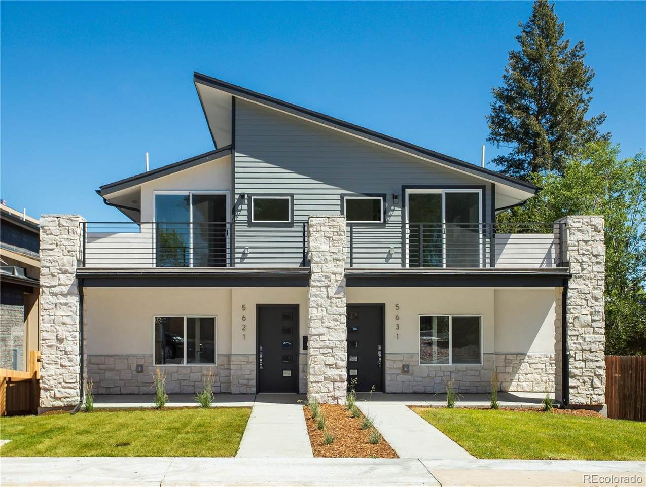 5621 Iowa Avenue - Photo 1