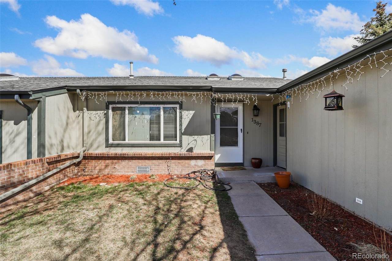 1387 Sierra Drive - Photo 1