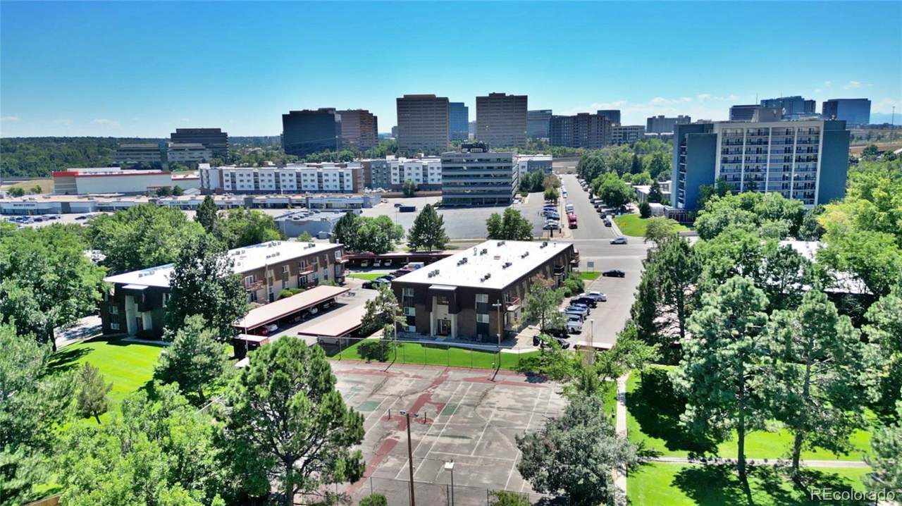 7755 Quincy - Photo 1