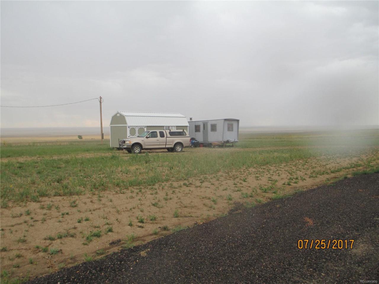 59900 E 64th Avenue, Strasburg, CO 80136 (MLS #6548442) :: 8z Real Estate