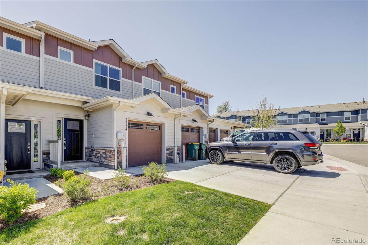 1154 Oak Circle - Photo 1
