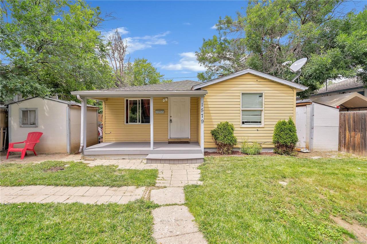 1579 Geneva Street - Photo 1