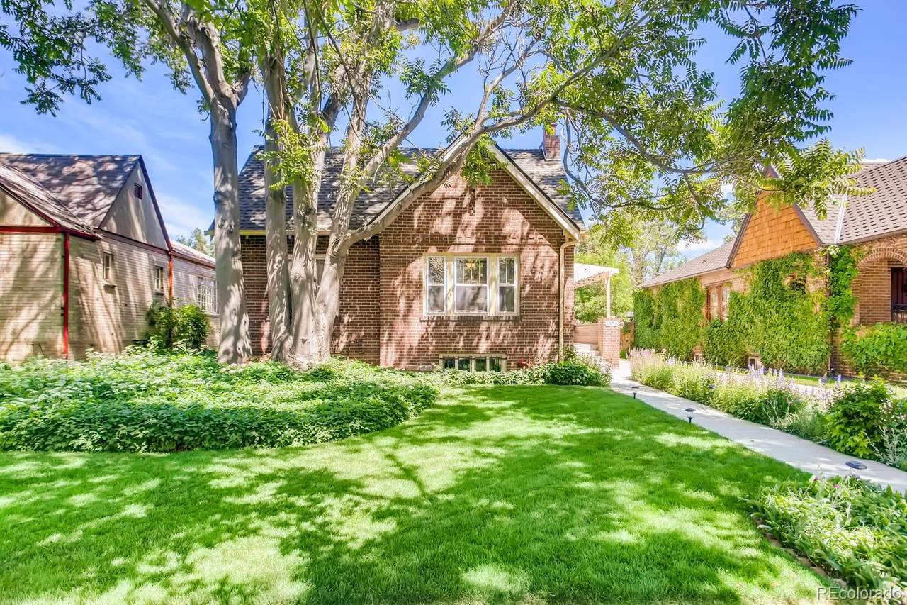 1574 Hudson Street - Photo 1