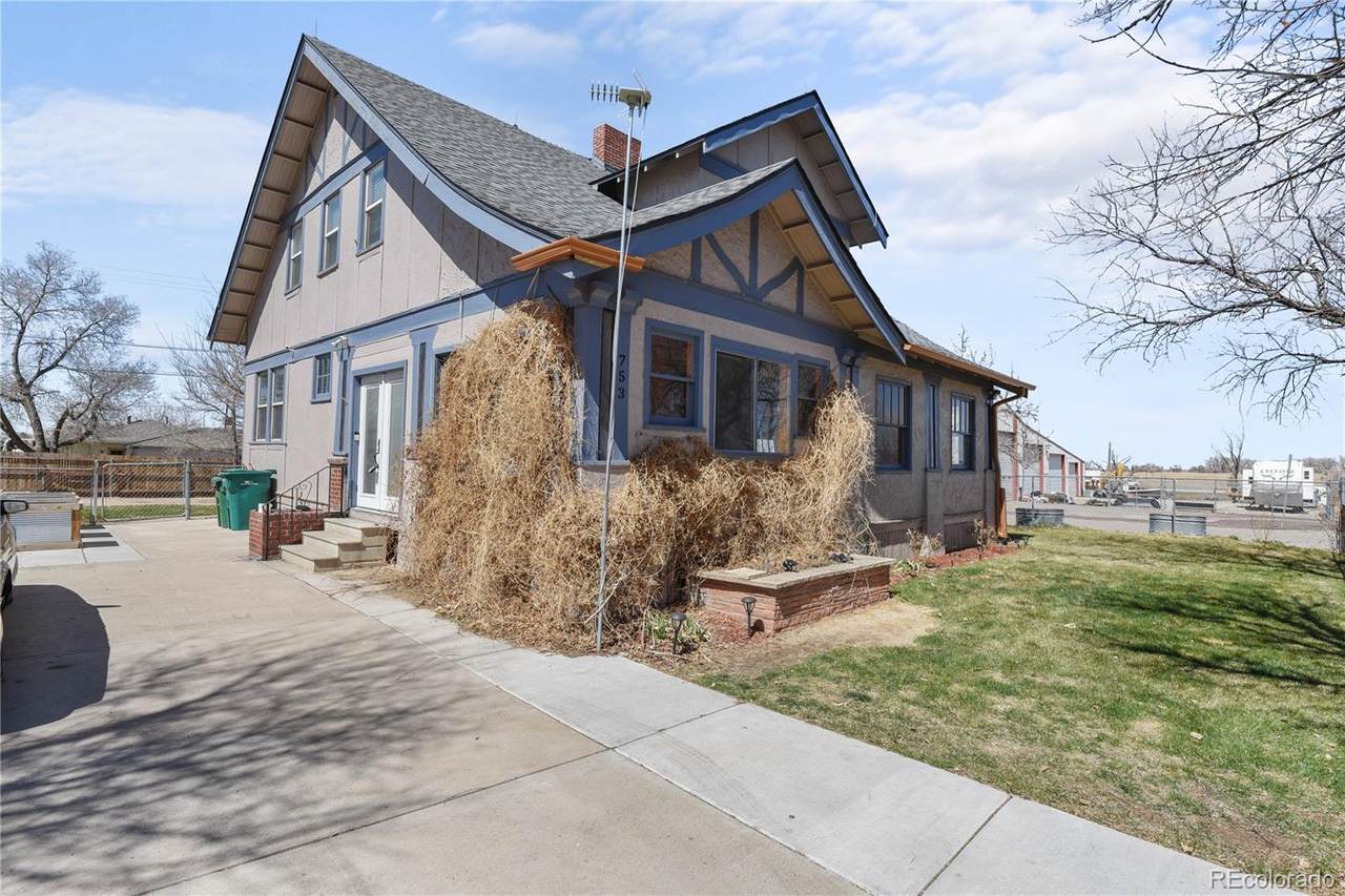 753 Birch Street - Photo 1