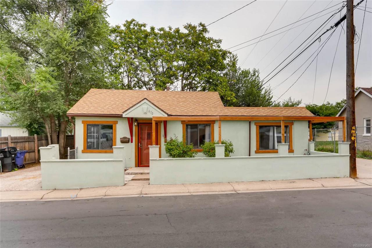 670 Hazel Court - Photo 1
