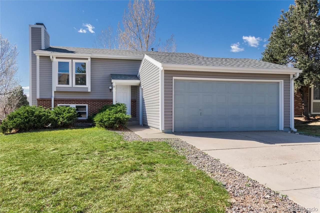 8824 Ontario Avenue - Photo 1