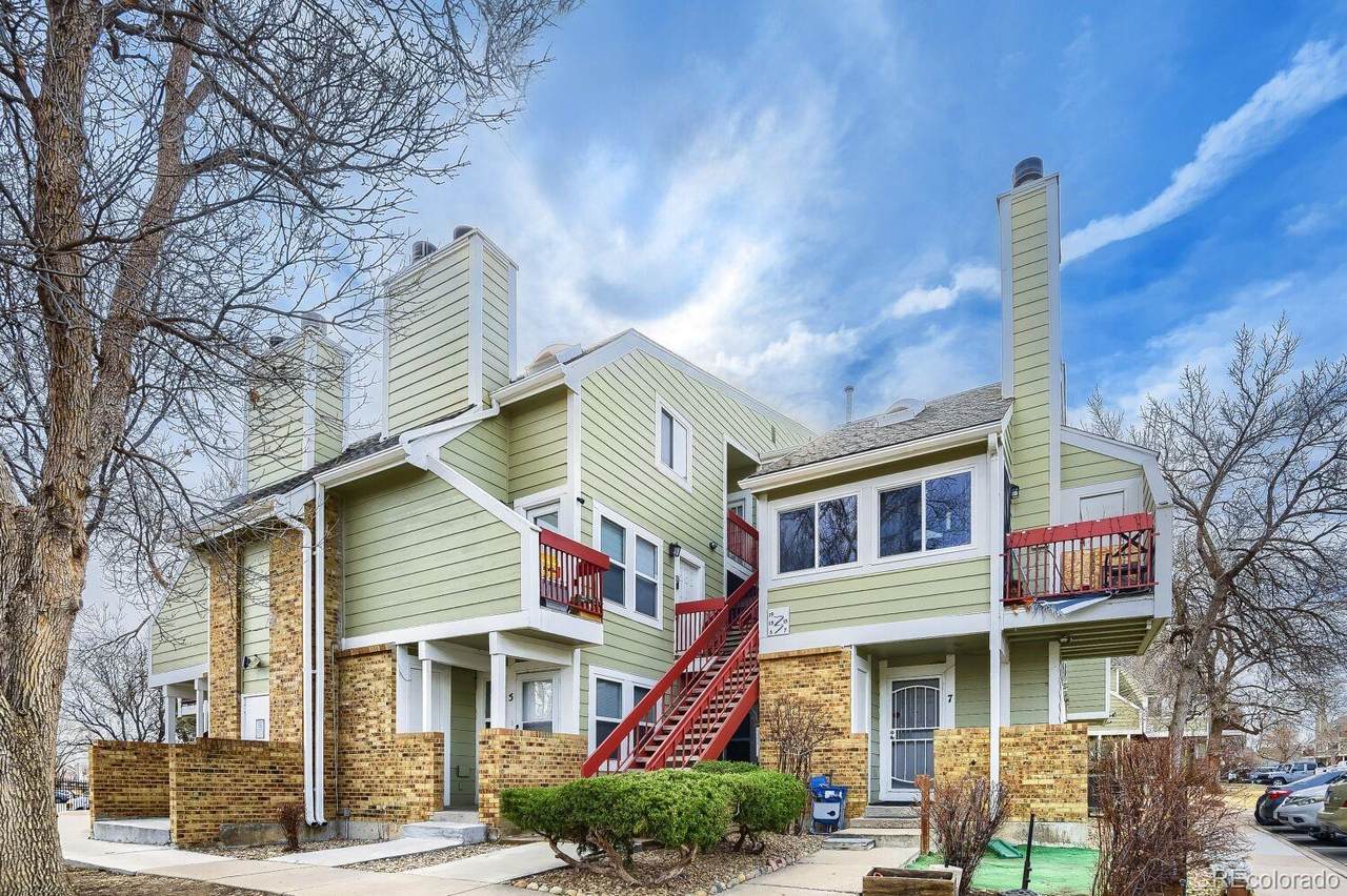 922 Dearborn Way - Photo 1