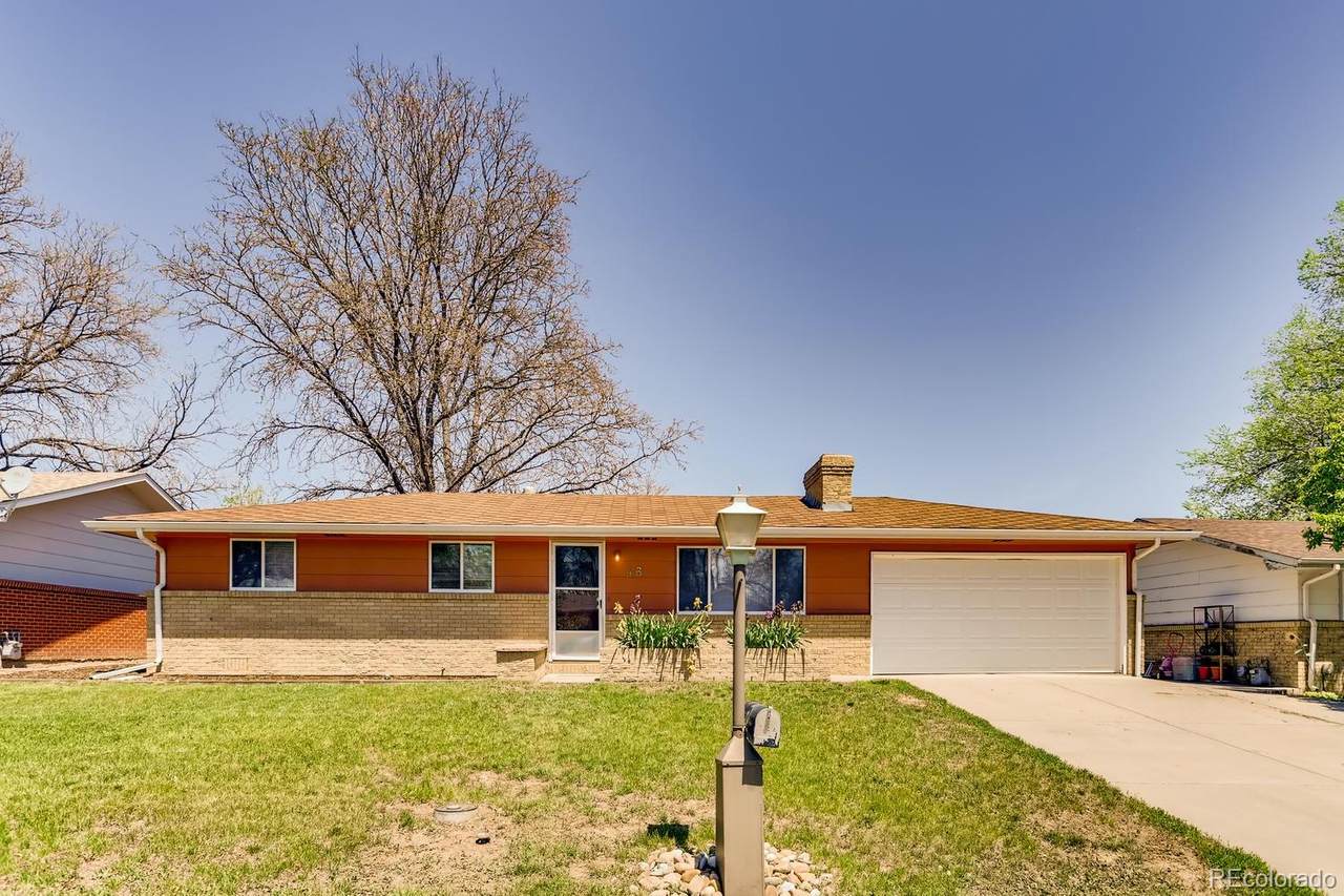 46 University Drive - Photo 1