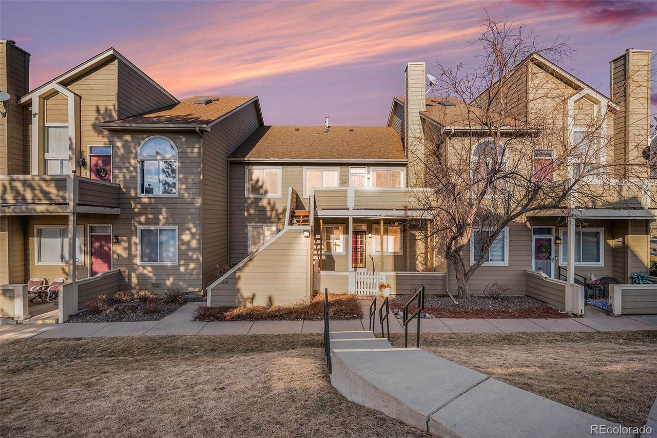 1079 Walden Way - Photo 1