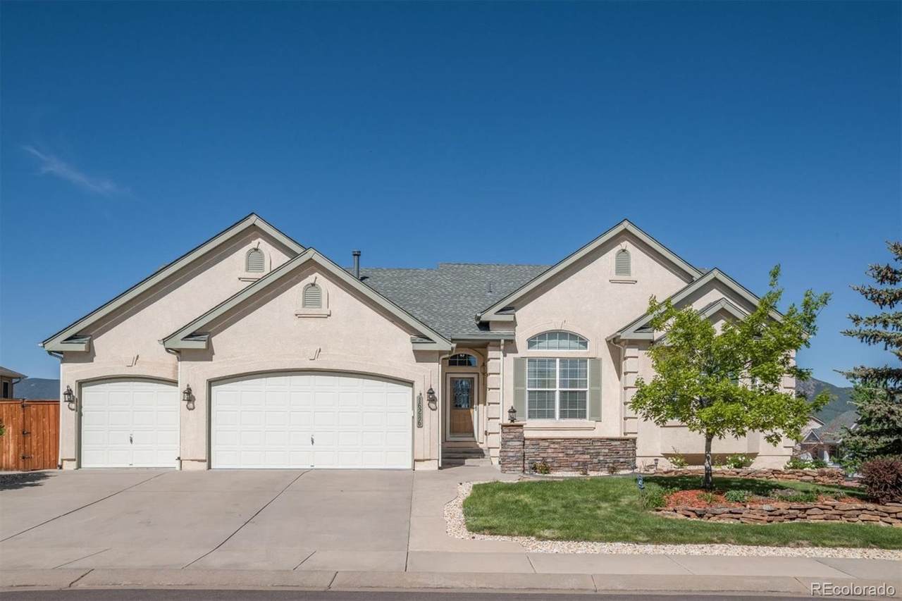 16286 Windsor Creek Drive - Photo 1