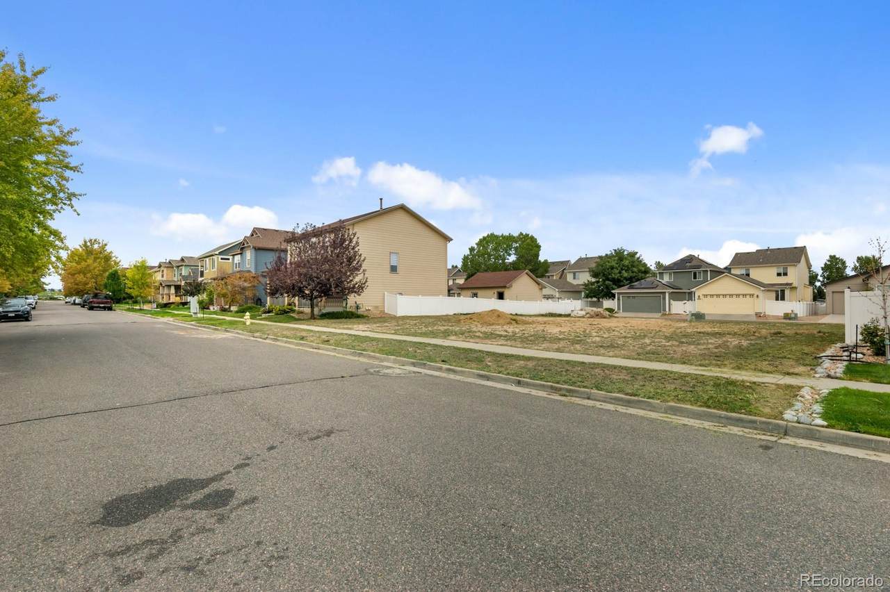 4621 Quandary Peak Street - Photo 1