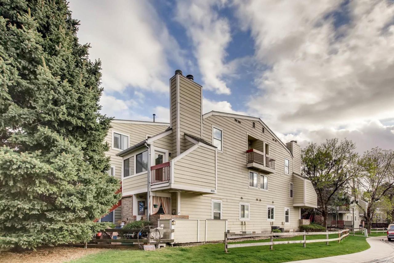 909 Dawson Way - Photo 1