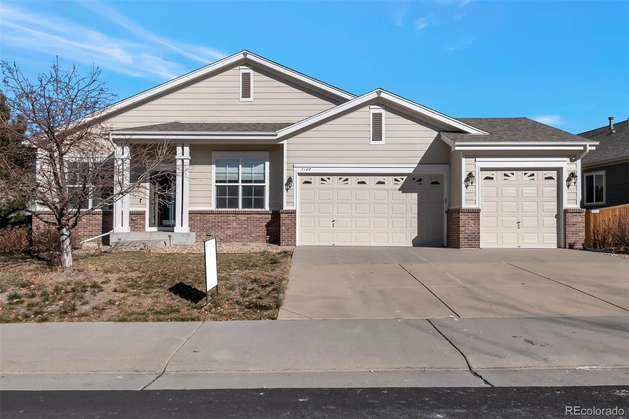 7108 Sapphire Pointe Boulevard - Photo 1