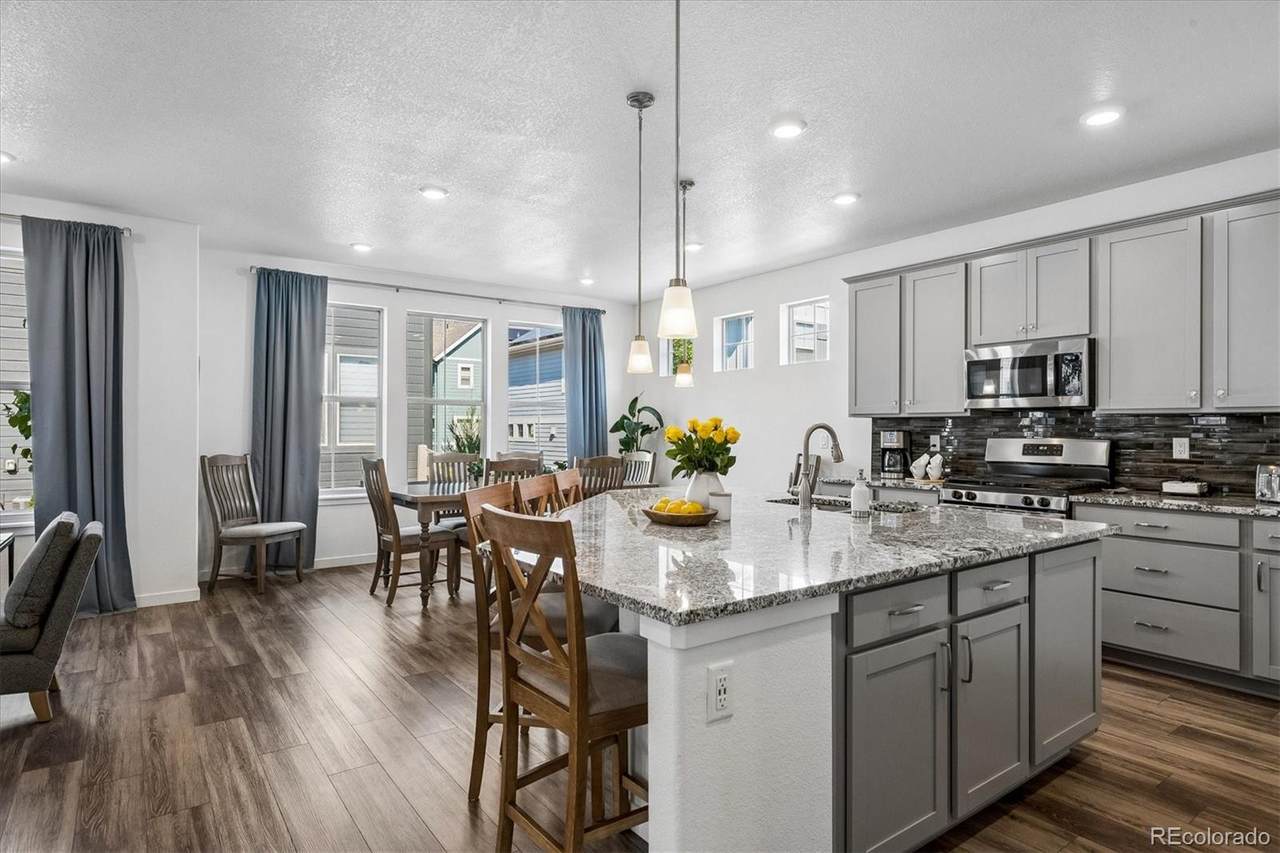 https://bt-photos.global.ssl.fastly.net/metrolist/1280_boomver_1_6857822-1.jpg