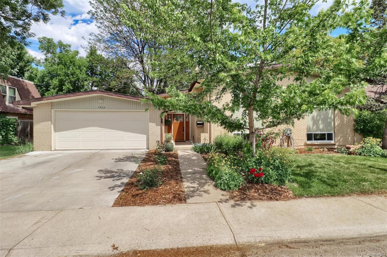 1922 Magnolia Street - Photo 1