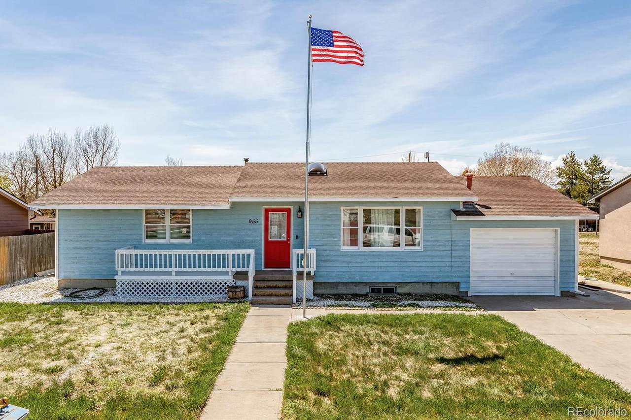 955 G Avenue - Photo 1