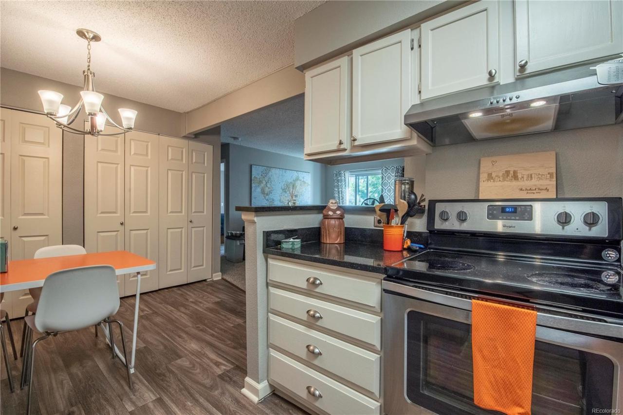 10150 Virginia Avenue - Photo 1