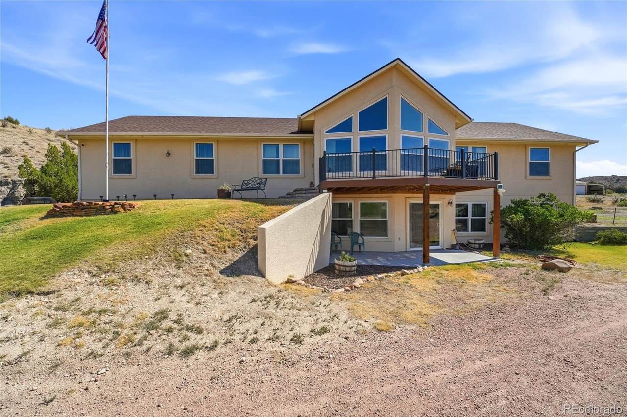 570 Valley Drive - Photo 1
