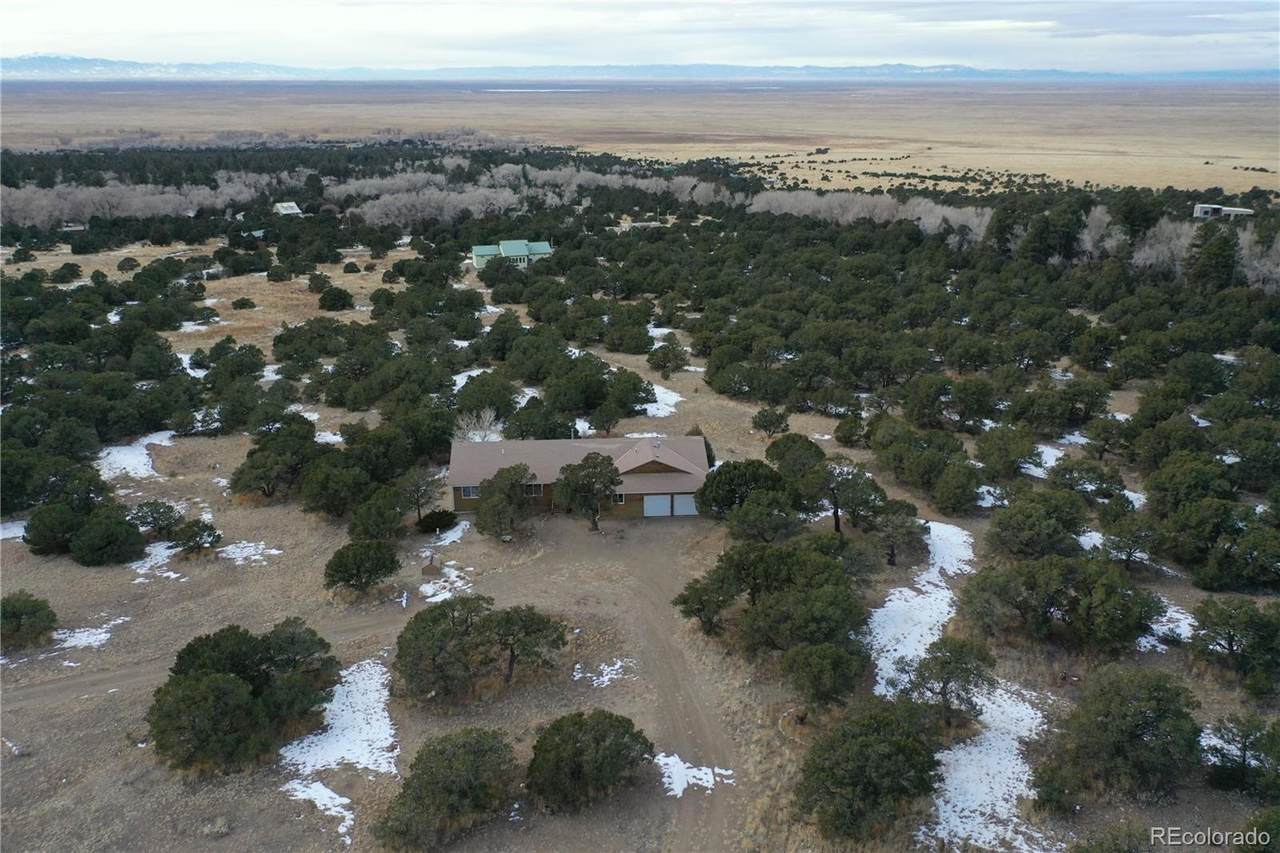 105 Indian Hill Road - Photo 1