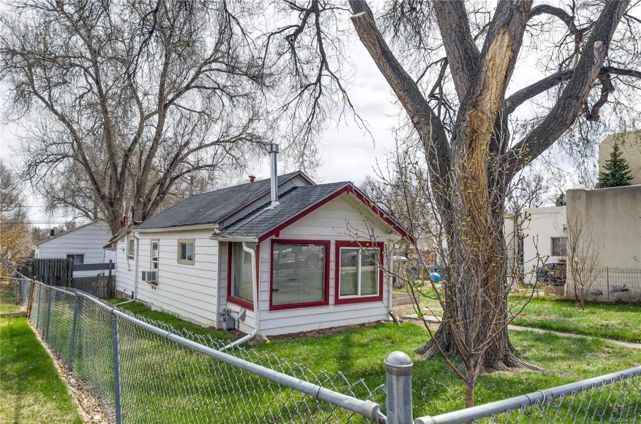 2422 Eaton Street - Photo 1