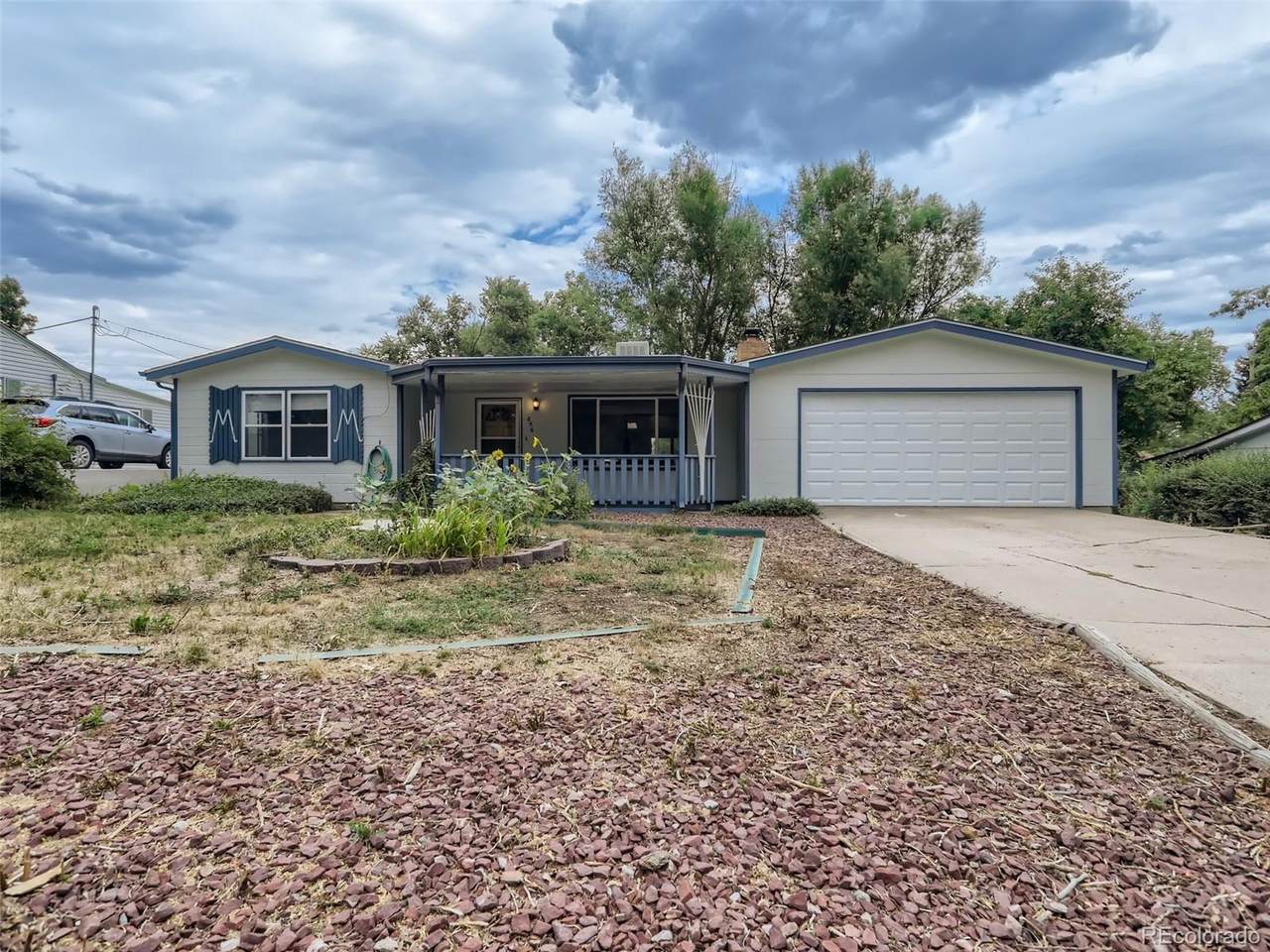 856 Lee Street - Photo 1