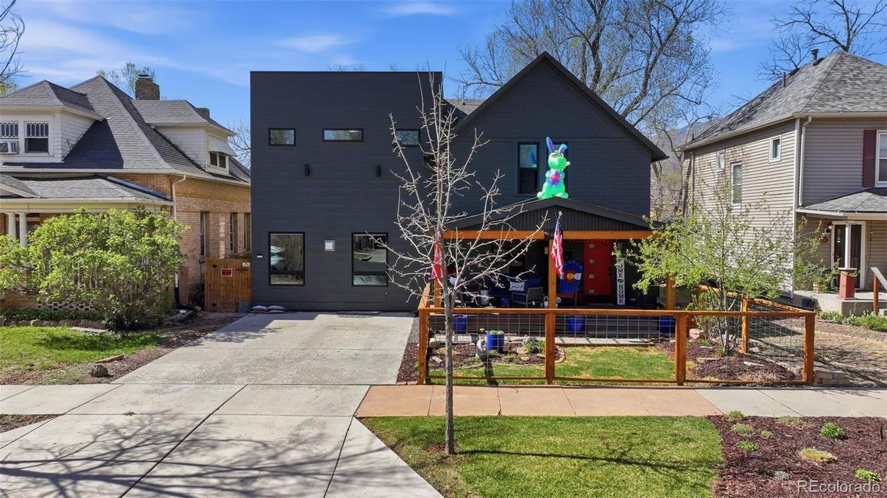 1607 Pikes Peak Avenue - Photo 1