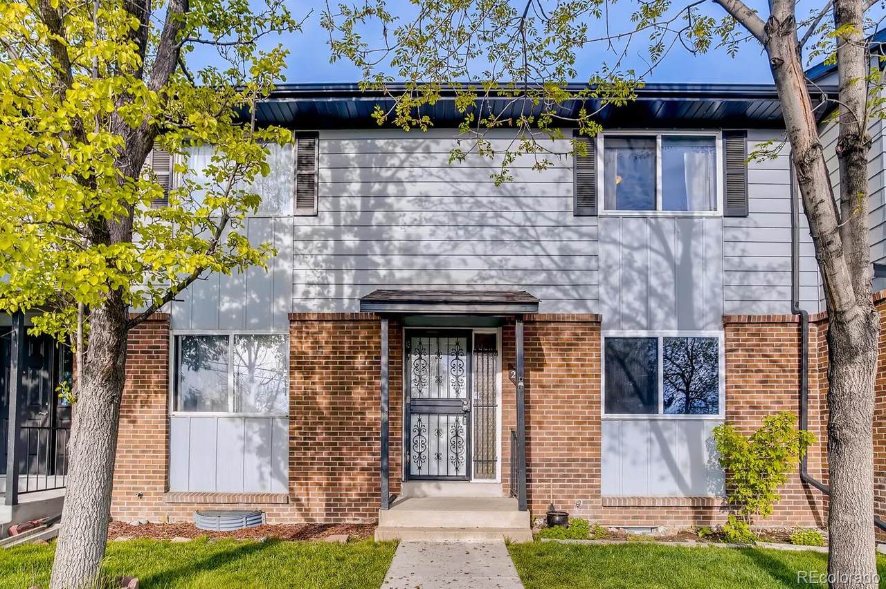 3061 92nd Avenue - Photo 1