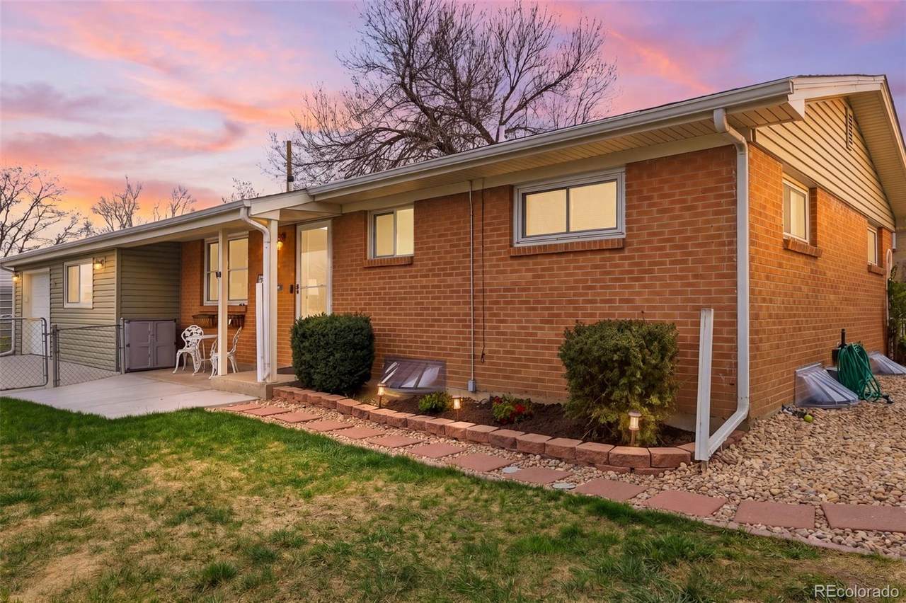 15790 10th Avenue - Photo 1