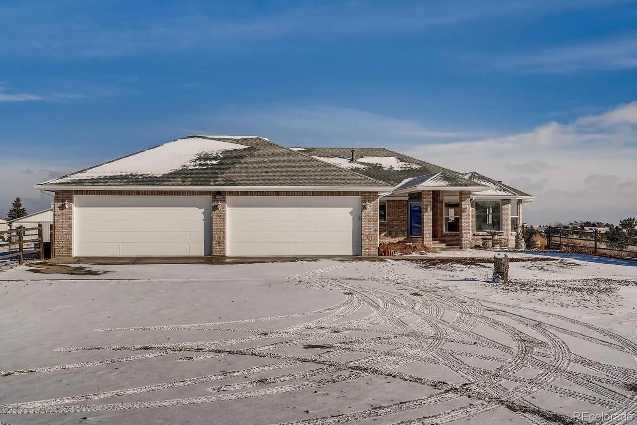 42610 Saddletree Circle - Photo 1