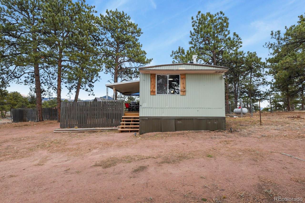 957 Arapahoe Drive - Photo 1