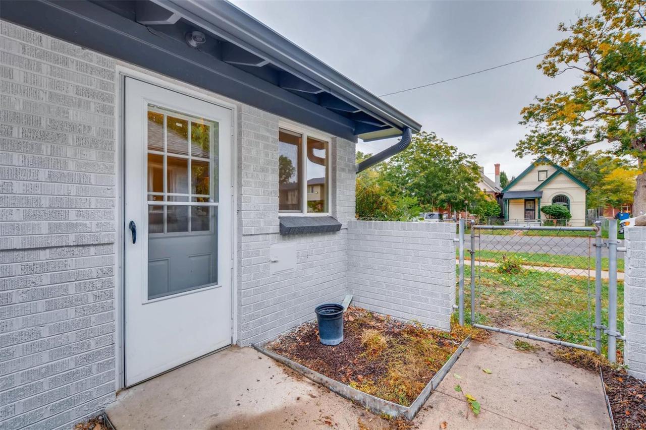 1634 30th Avenue - Photo 1