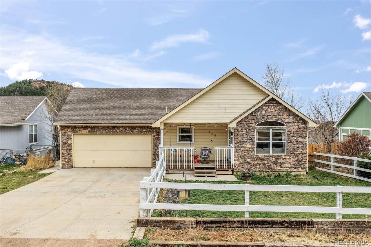 223 Upper Glenway - Photo 1