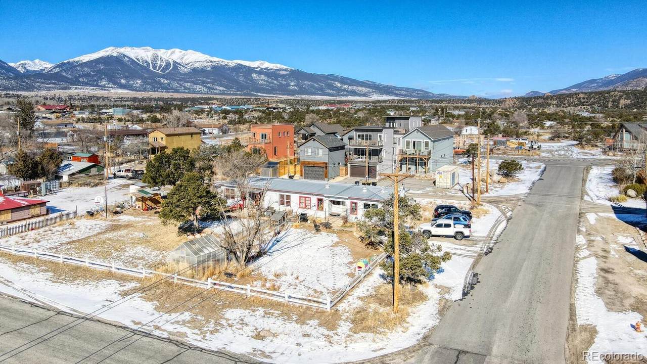 424 Pinon Street - Photo 1