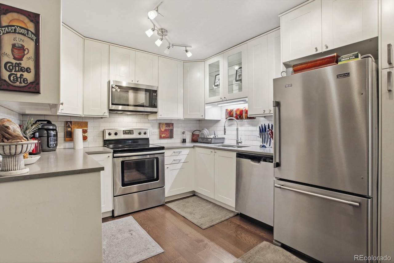 715 Clinton Street - Photo 1