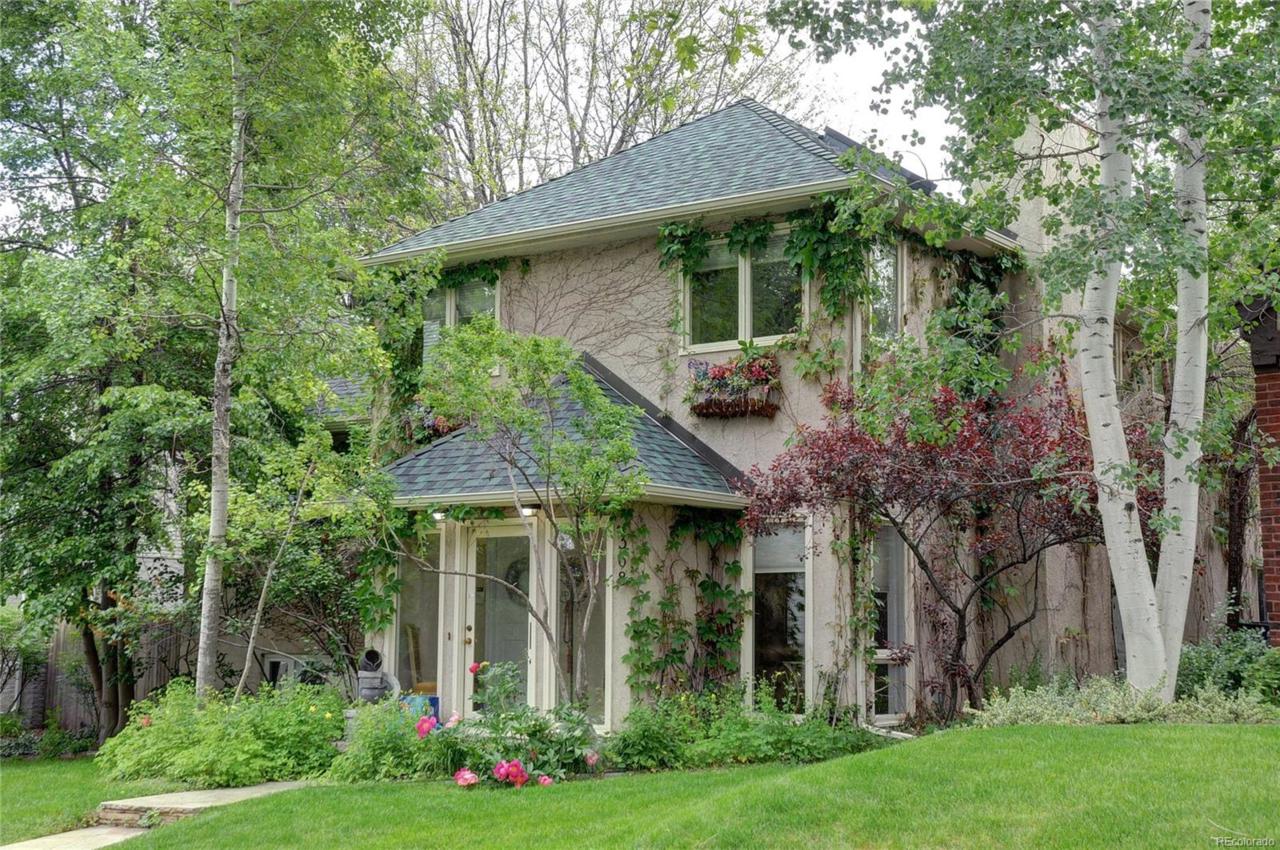 368 Bellaire Street - Photo 1